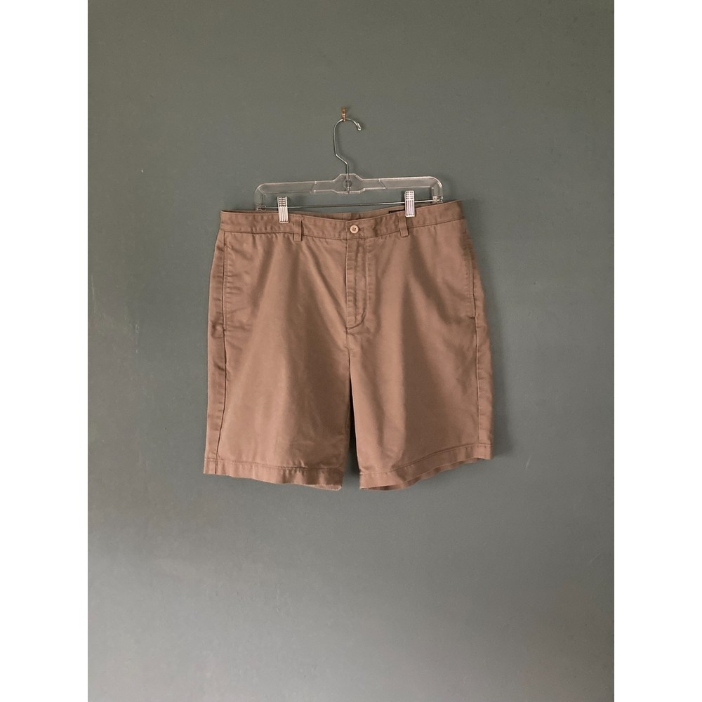 Vineyard Vines men's flat front khaki 100% cotton shorts size 36